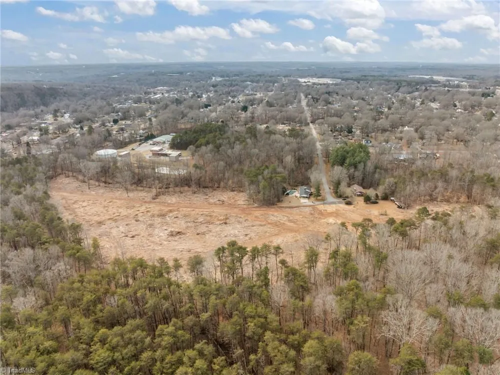 806 7th Avenue Mayodan, NC 27027