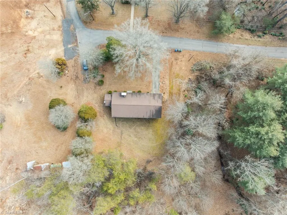806 7th Avenue Mayodan, NC 27027