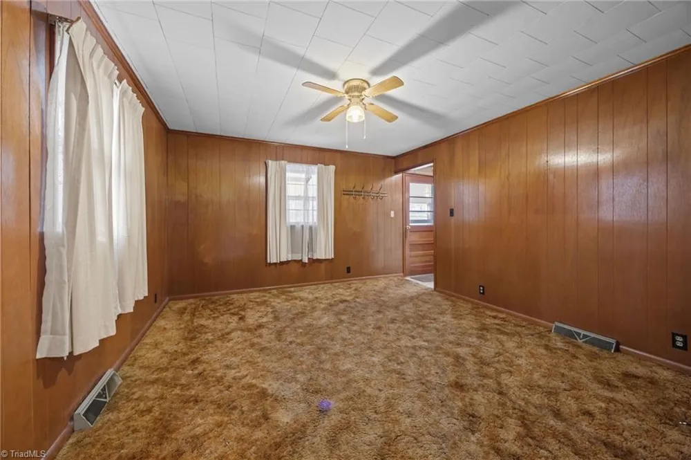 806 7th Avenue Mayodan, NC 27027