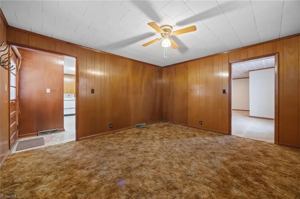 806 7th Avenue Mayodan, NC 27027