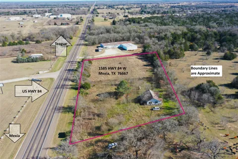 1585 W Highway 84