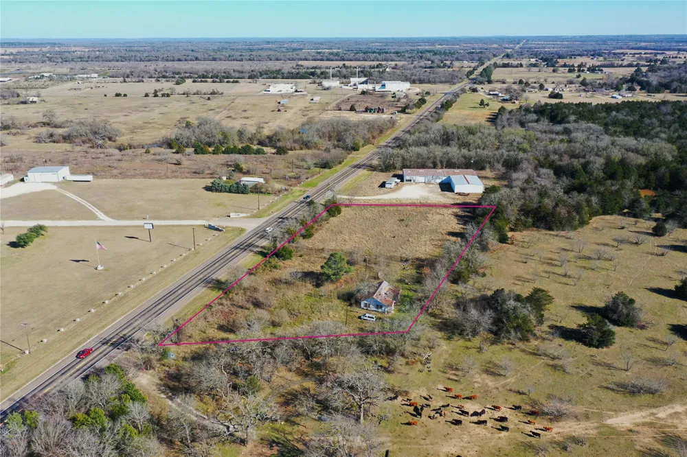 1585 W Highway 84 Mexia, TX 76667