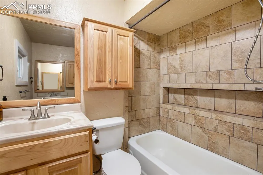 13599 County Road 1 Florissant, CO 80816