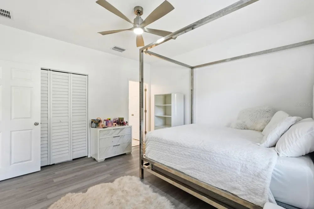557 LIVE OAK AVENUE Daytona Beach, FL 32114