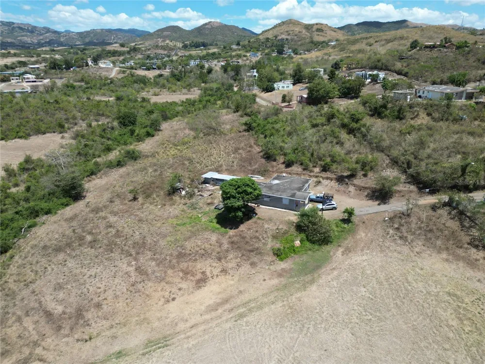 14 LOS LLANOS WARD Coamo, PR 00769