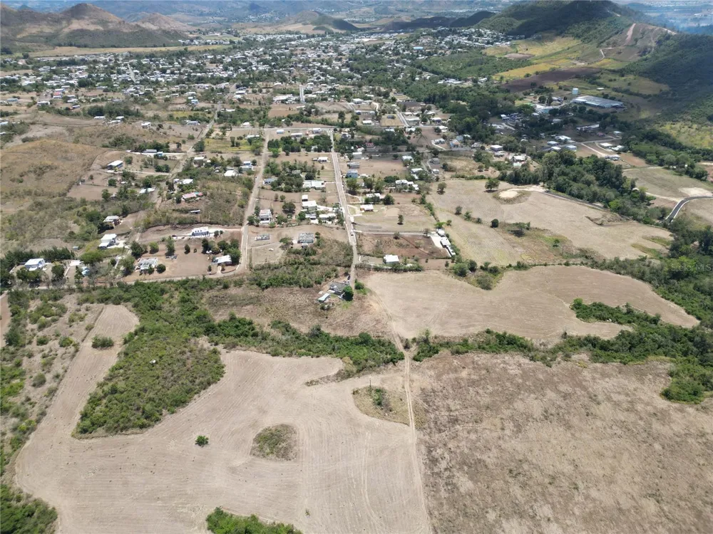 14 LOS LLANOS WARD Coamo, PR 00769