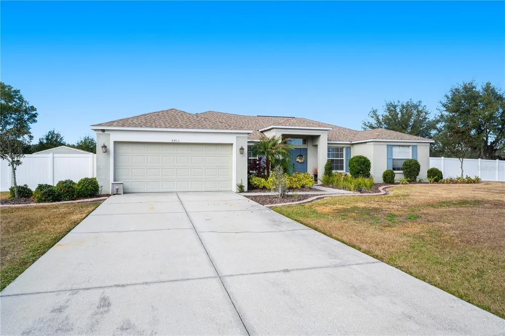 4403 AVONDALE GROVES STREET Plant City, FL 33567
