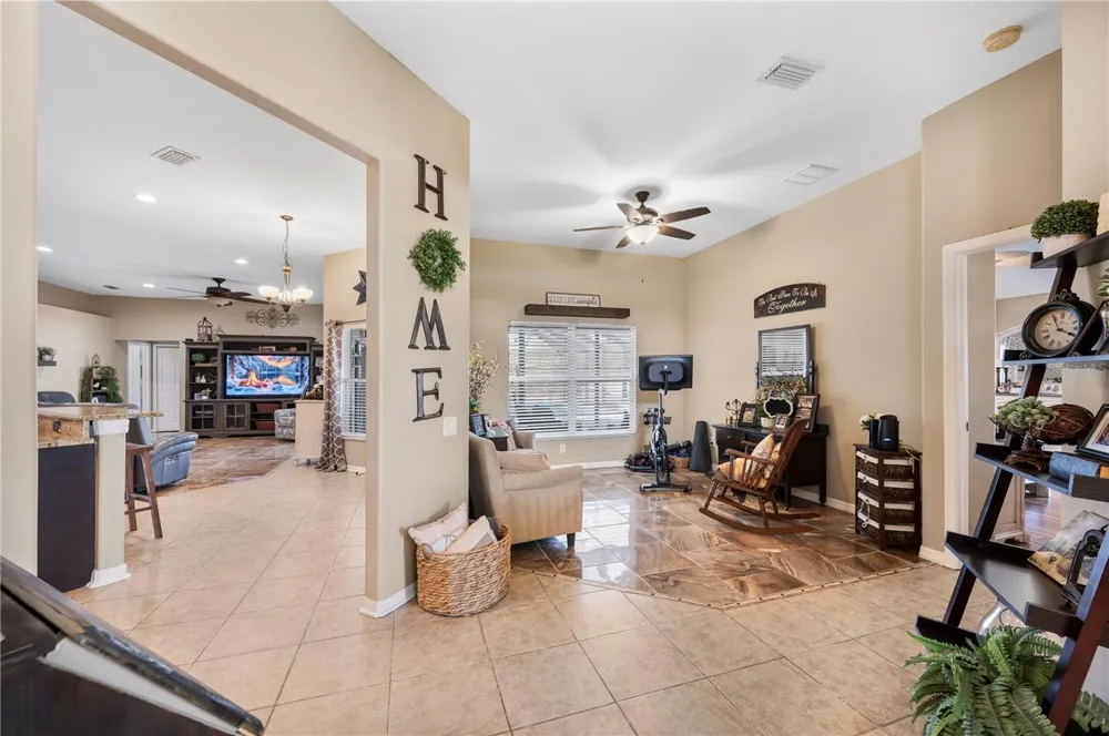 4403 AVONDALE GROVES STREET Plant City, FL 33567