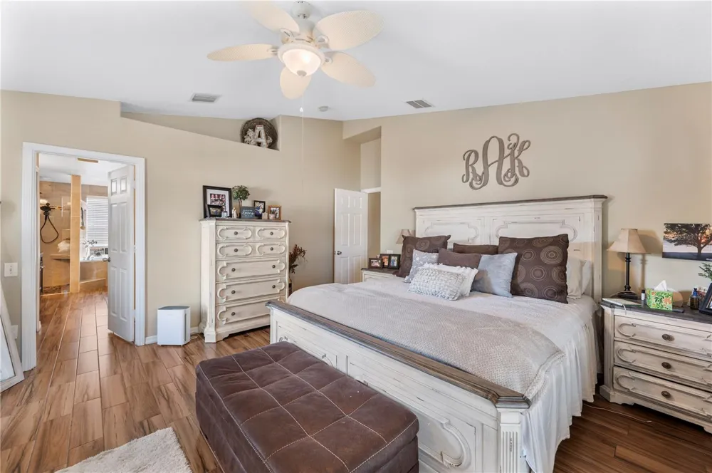 4403 AVONDALE GROVES STREET Plant City, FL 33567
