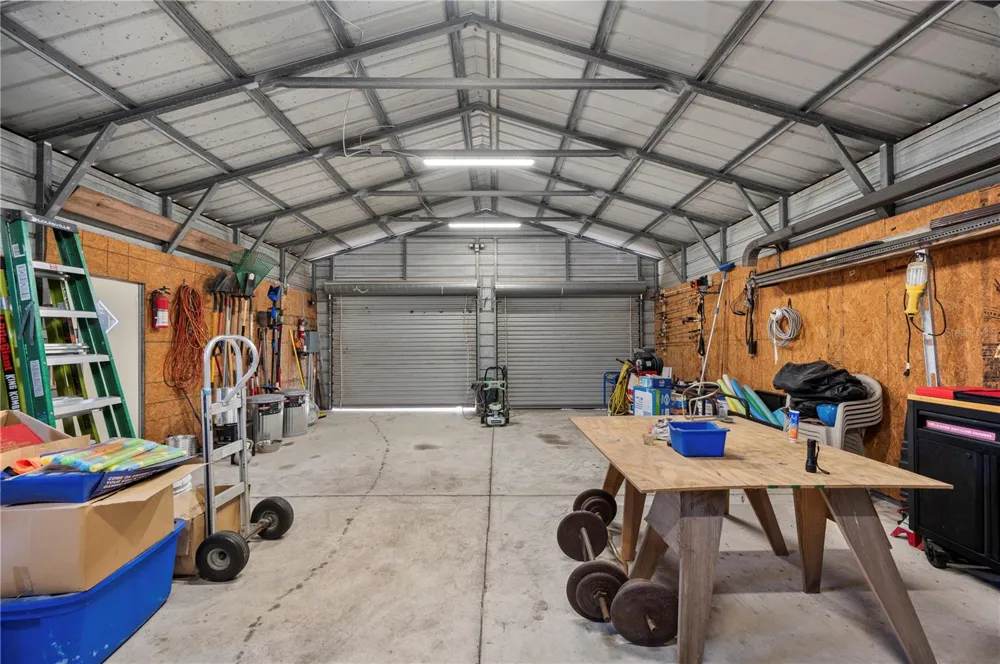 4403 AVONDALE GROVES STREET Plant City, FL 33567