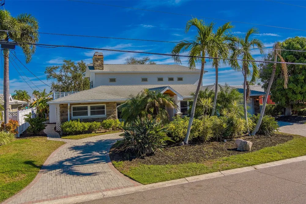 207 MIDWAY ISLAND Clearwater Beach, FL 33767