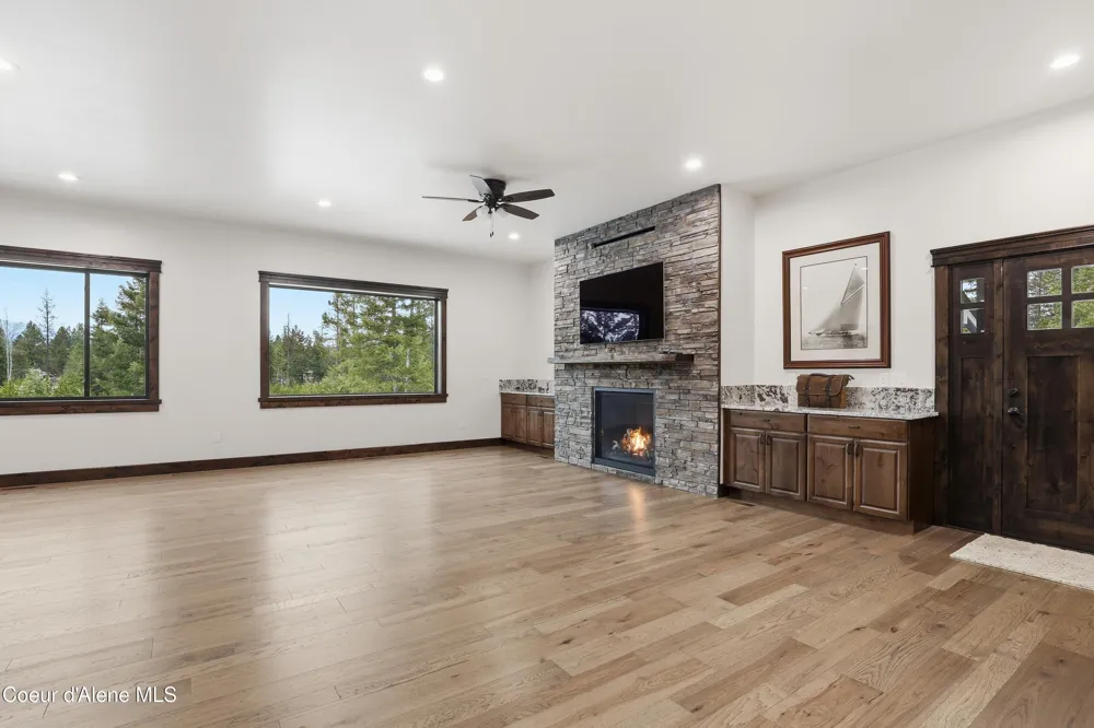 216 Mara MDWS Athol, ID 83801