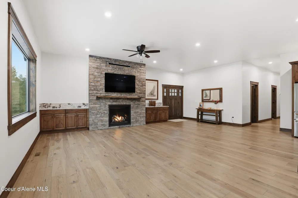216 Mara MDWS Athol, ID 83801