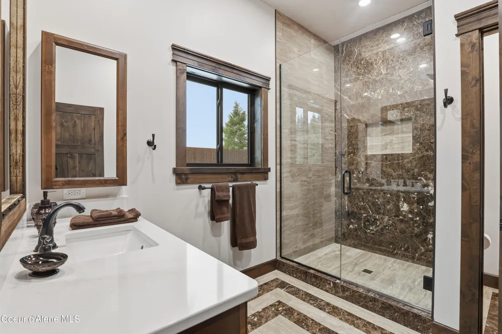 216 Mara MDWS Athol, ID 83801