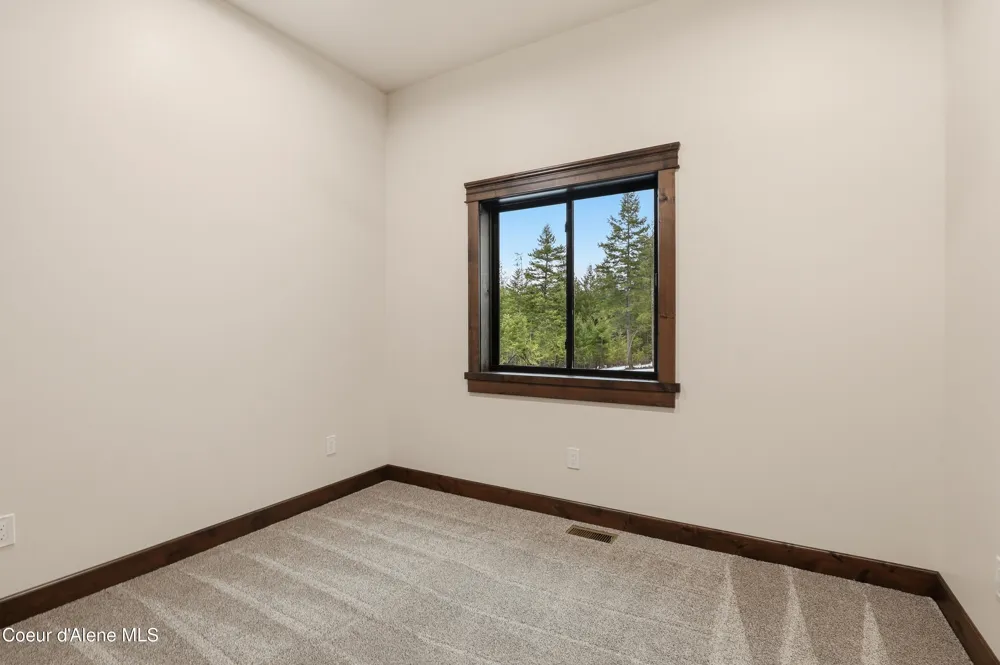 216 Mara MDWS Athol, ID 83801