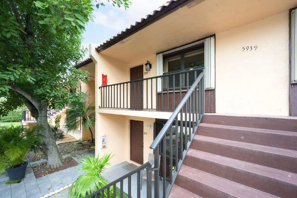 5939 Forest Hill Boulevard #205