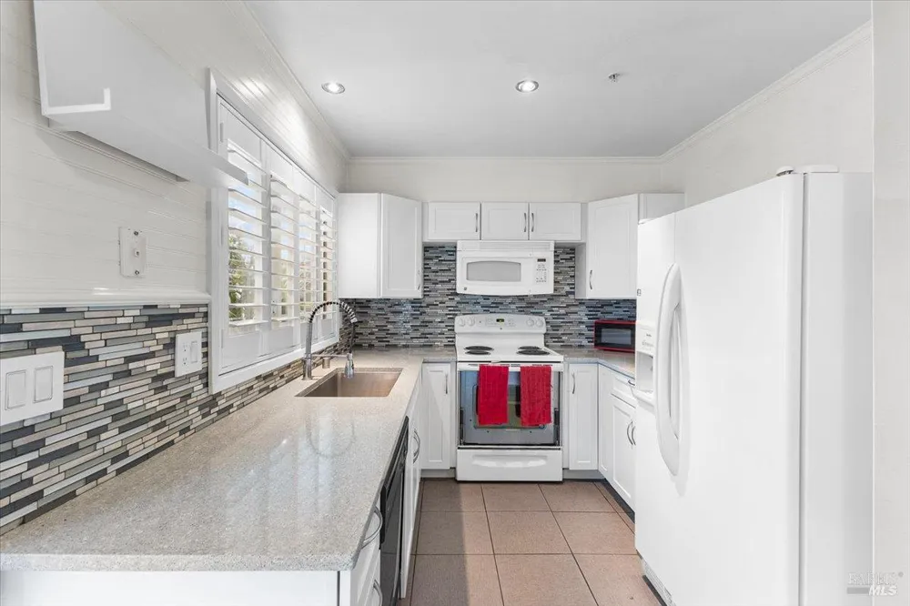 1003 Golf Course Drive Rohnert Park, CA 94928