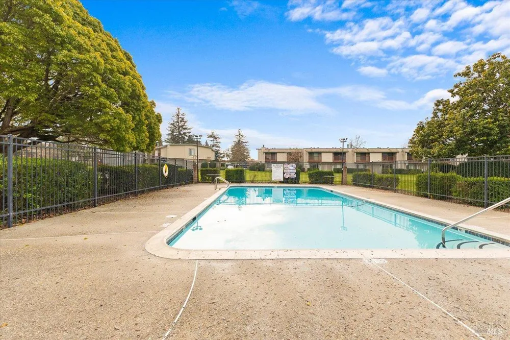 1003 Golf Course Drive Rohnert Park, CA 94928