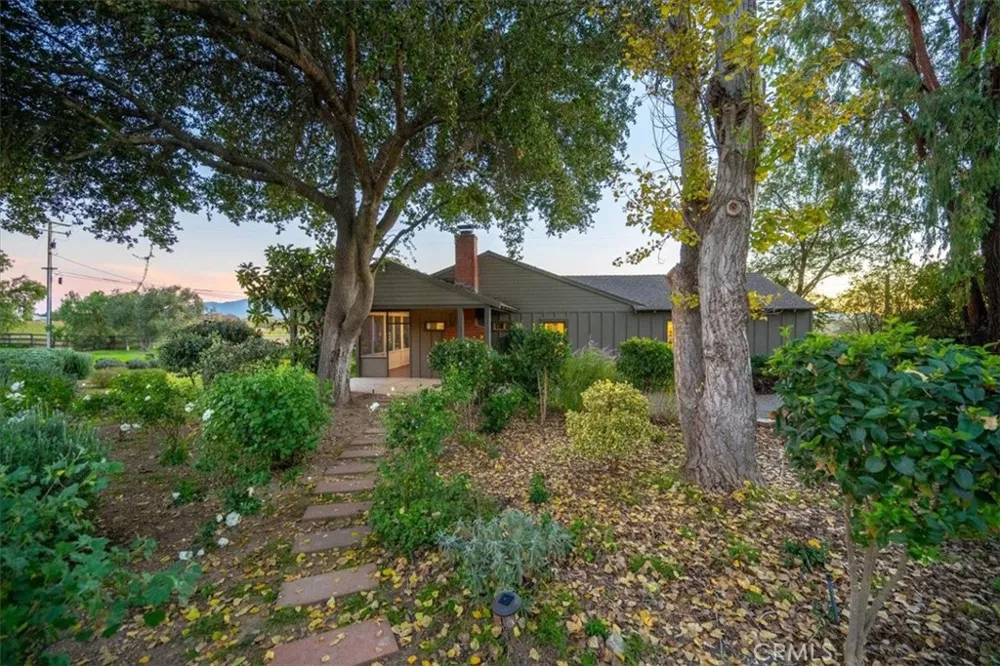 2480 Roblar Avenue Los Olivos, CA 93441