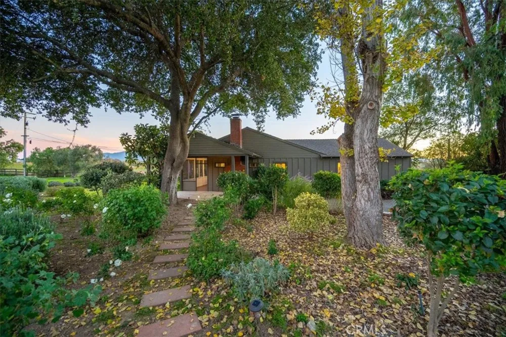 2480 Roblar Avenue Los Olivos, CA 93441
