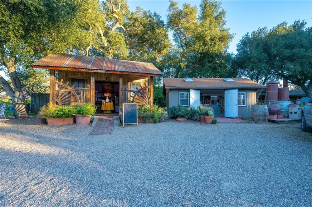 2480 Roblar Avenue Los Olivos, CA 93441