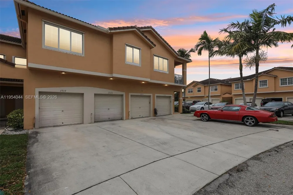 2923 Crestwood Ter #5104