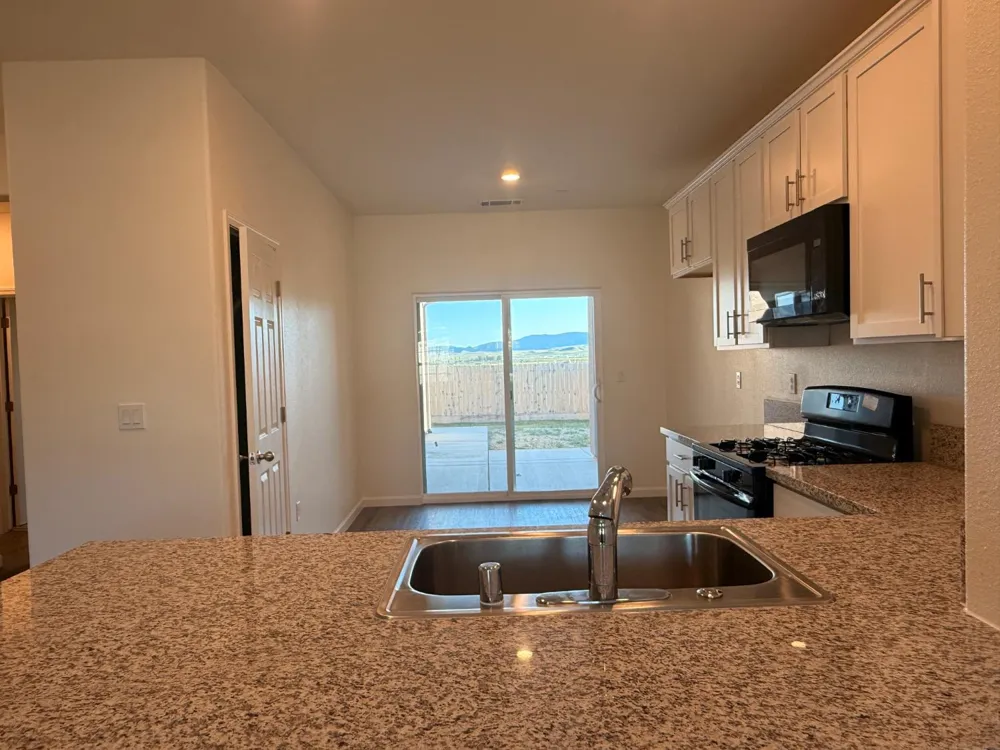 1105 E Orange Street Avenal, CA 93204