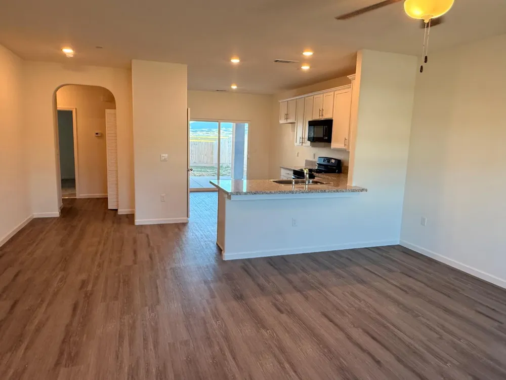 1105 E Orange Street Avenal, CA 93204