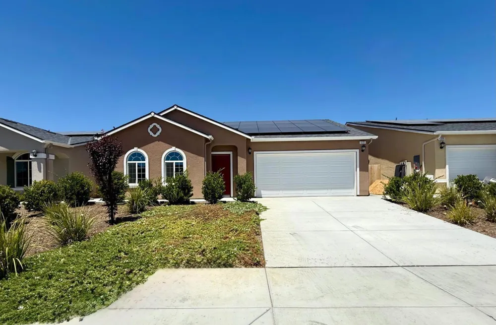 1221 E Orange Street Avenal, CA 93204