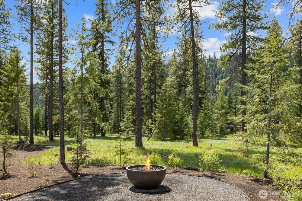 971 Domerie Park Loop Cle Elum, WA 98922