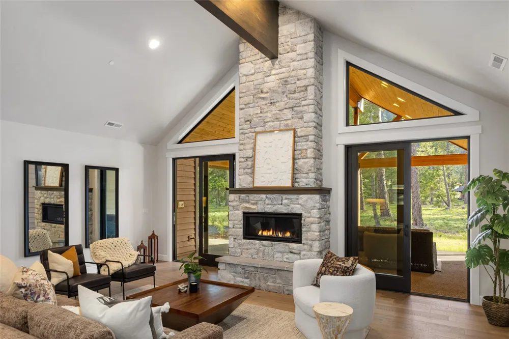 971 Domerie Park Loop Cle Elum, WA 98922