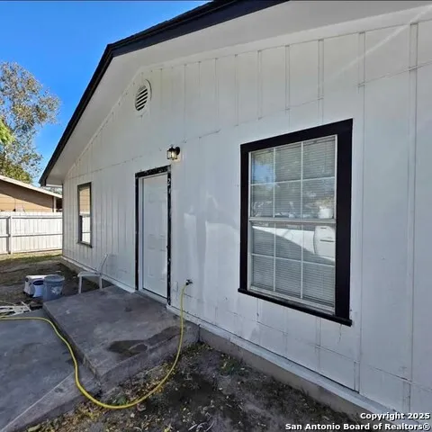 1503 Vanderbilt Unit 102