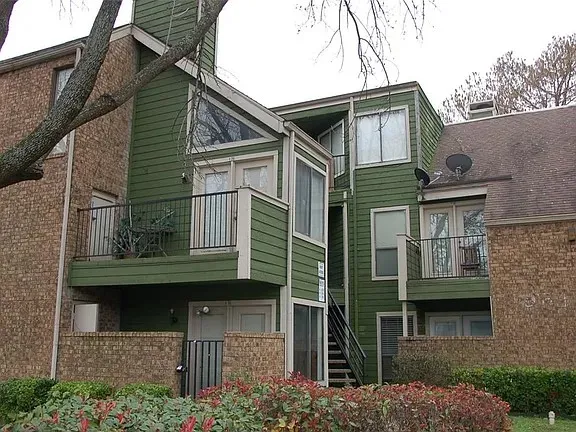 9815 Walnut Street #102