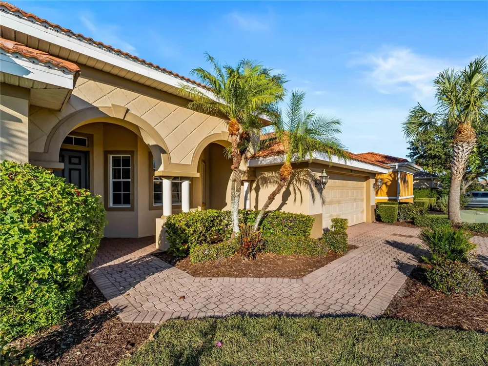 274 MONTELLUNA DRIVE North Venice, FL 34275