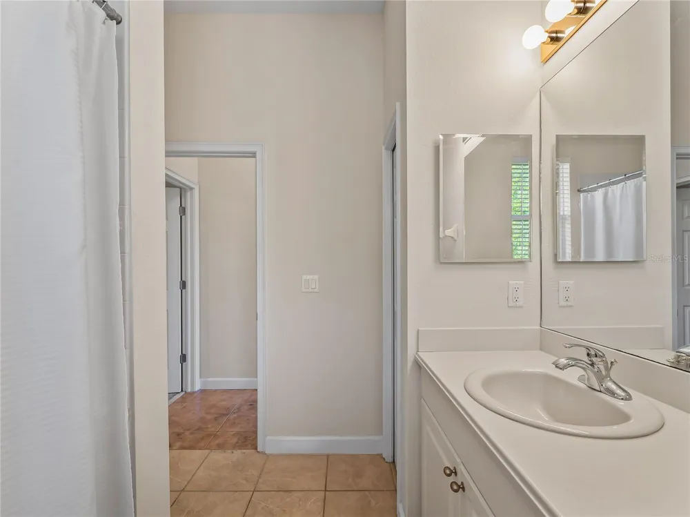274 MONTELLUNA DRIVE North Venice, FL 34275