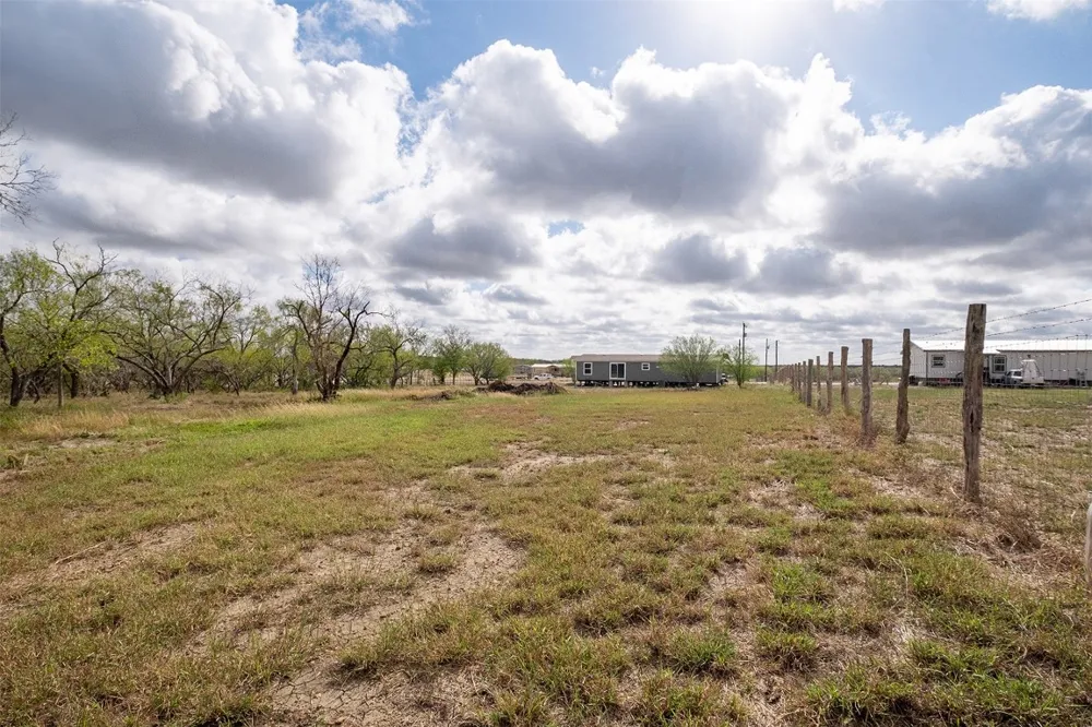114 Blue Quail Street Dale, TX 78616