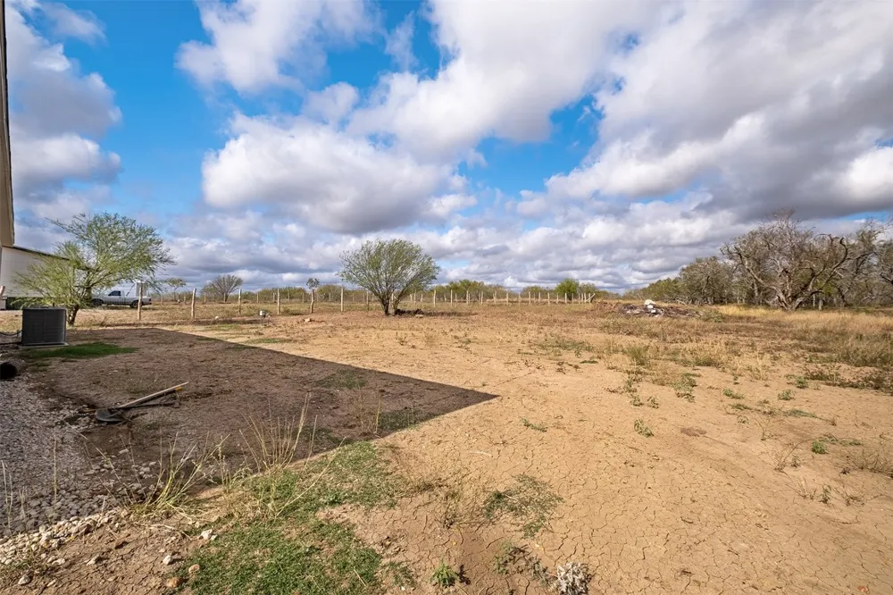 114 Blue Quail Street Dale, TX 78616