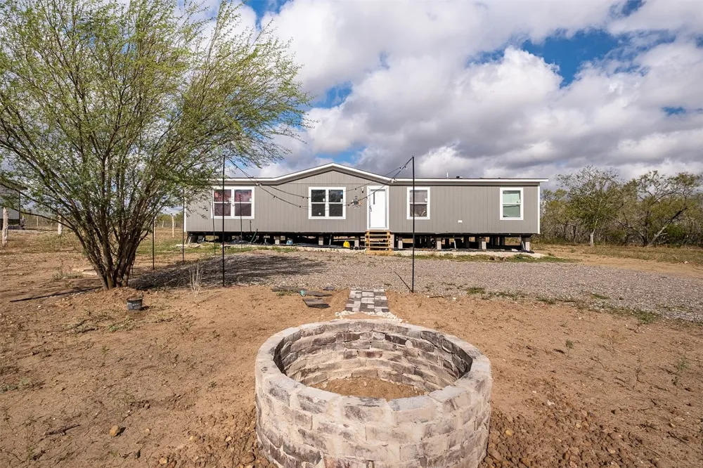 114 Blue Quail Street Dale, TX 78616