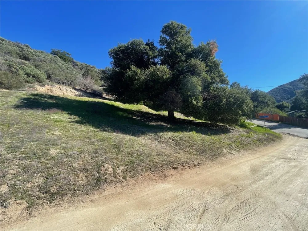 1 COR EL CAPITAN LOMITA Green Valley, CA 91350