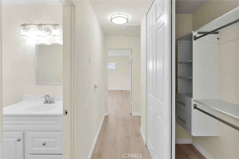47424 Paddington Landers, CA 92285