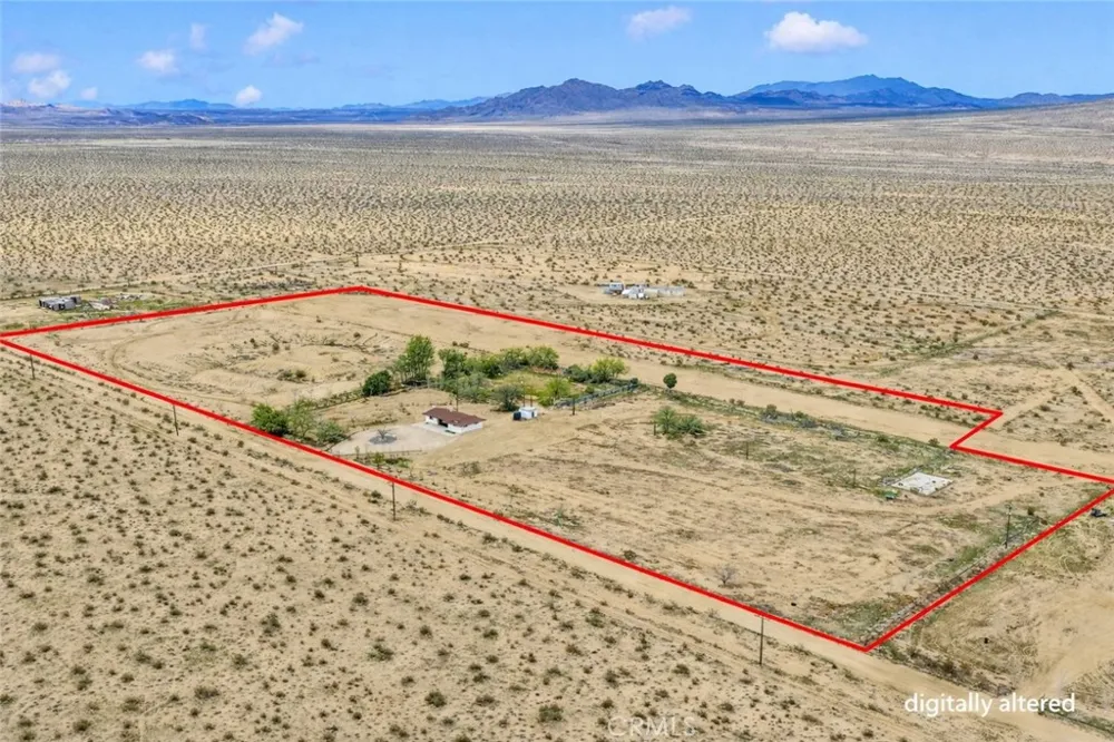 47424 Paddington Landers, CA 92285