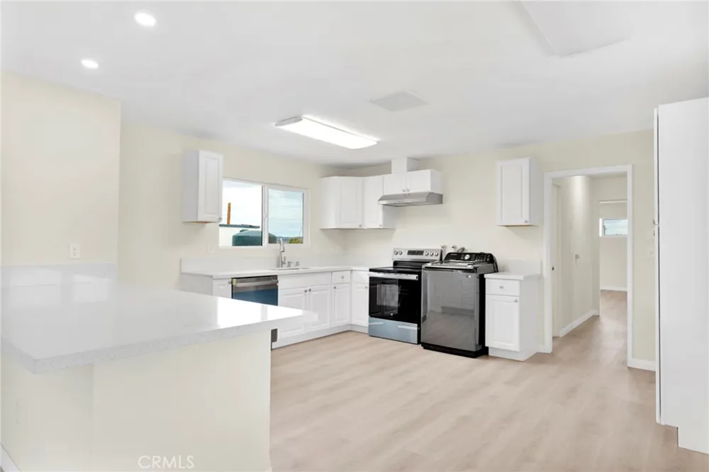 47424 Paddington Landers, CA 92285