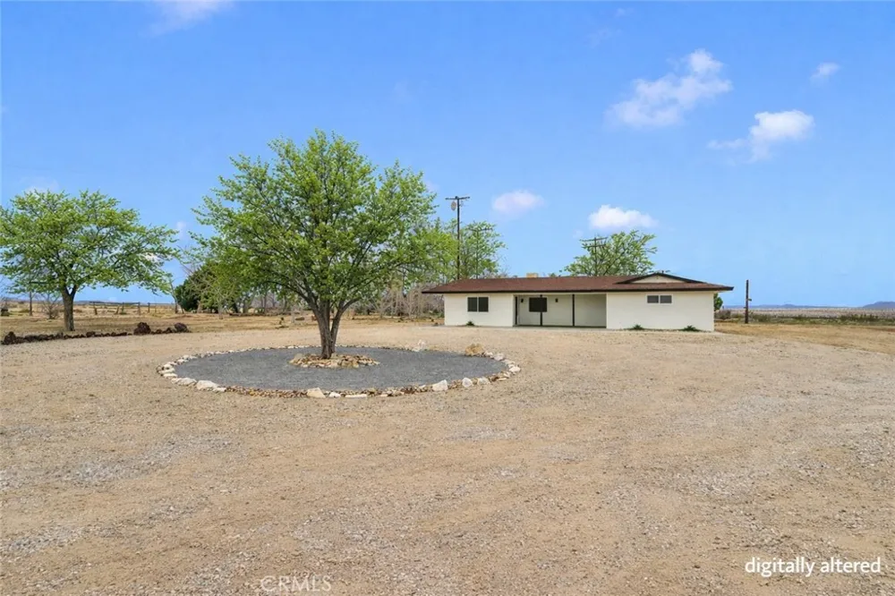 47424 Paddington Landers, CA 92285