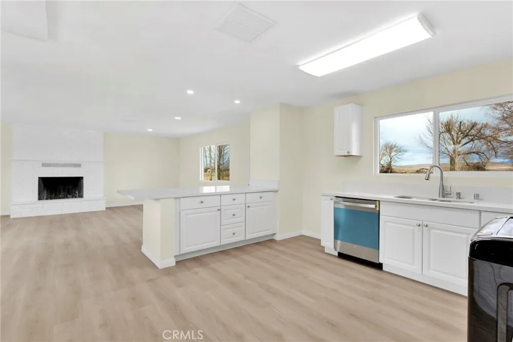 47424 Paddington Landers, CA 92285