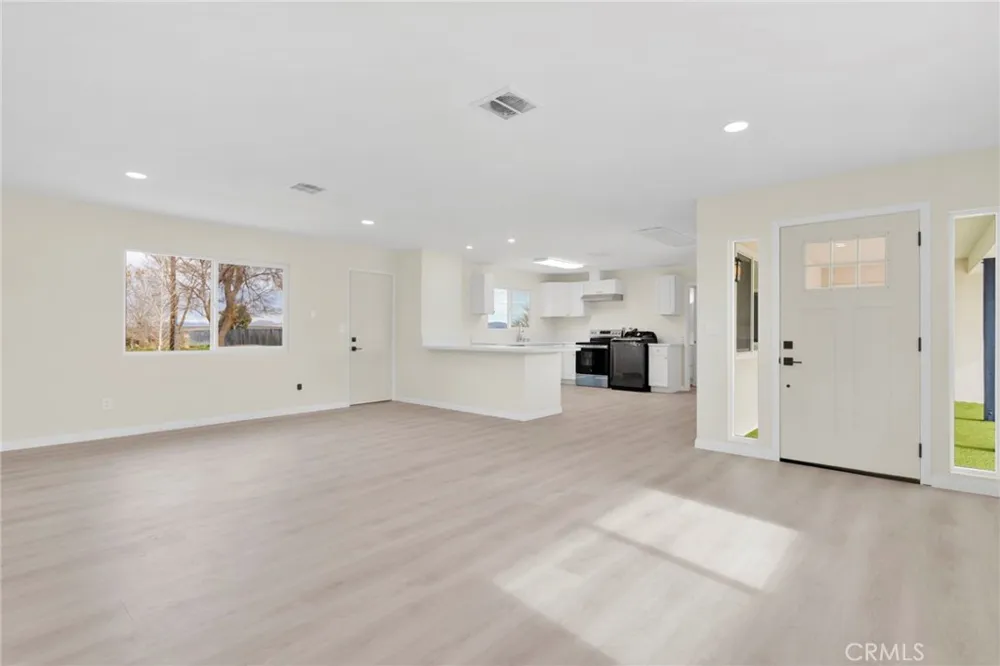 47424 Paddington Landers, CA 92285