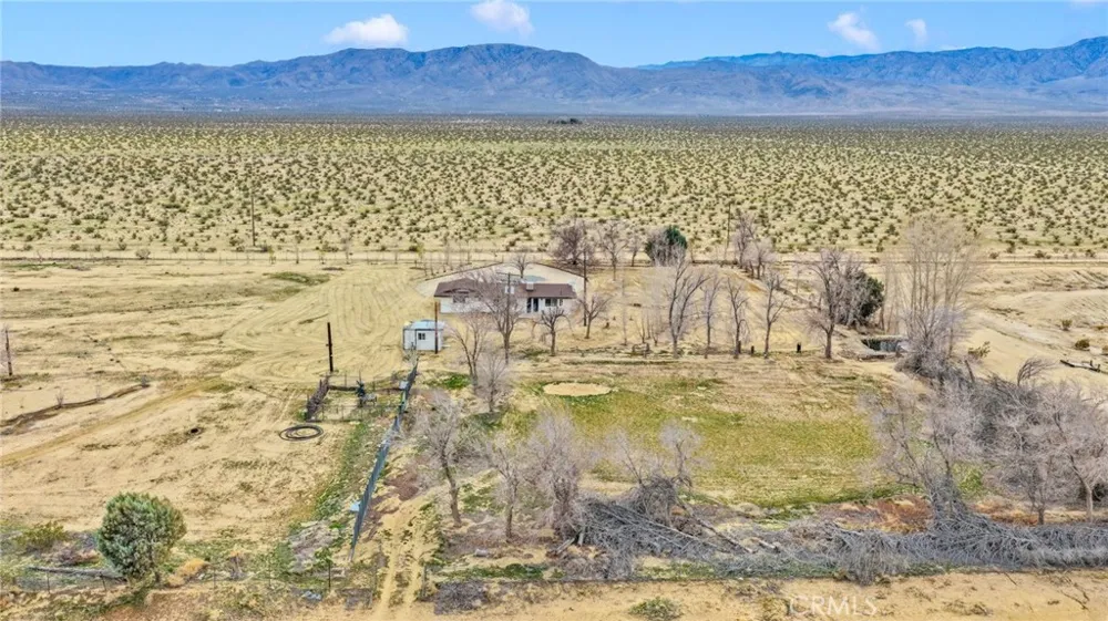 47424 Paddington Landers, CA 92285