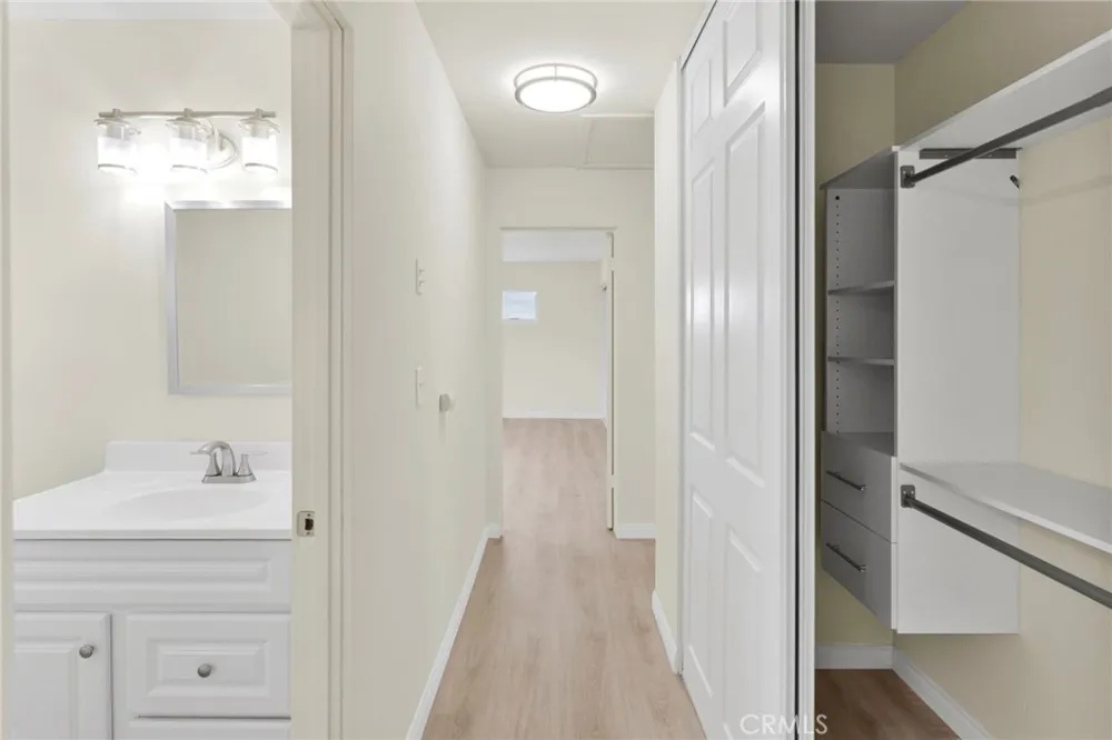 47424 Paddington Landers, CA 92285