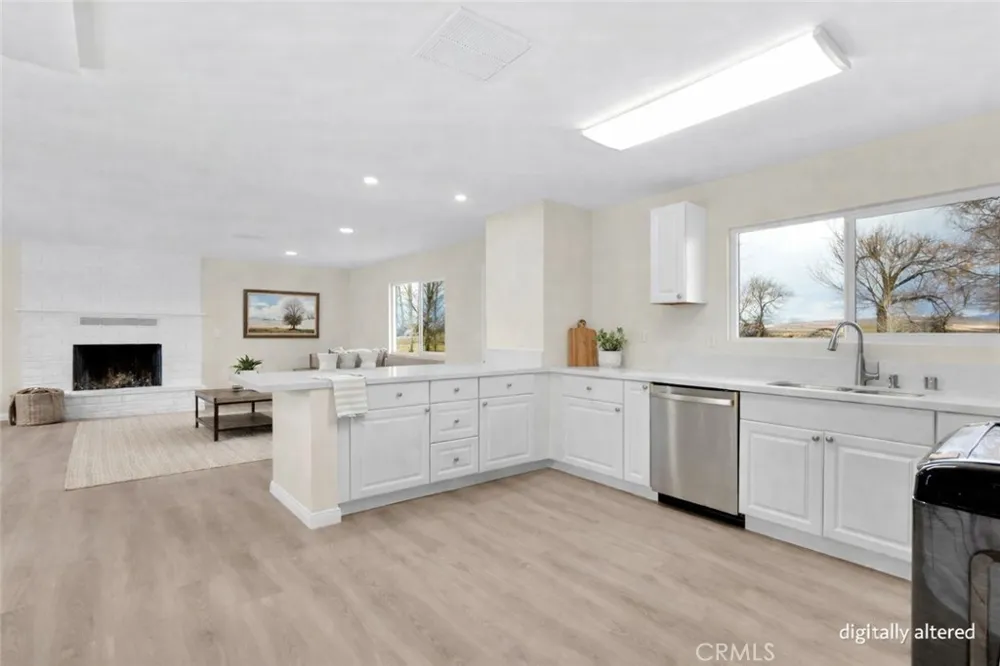47424 Paddington Landers, CA 92285