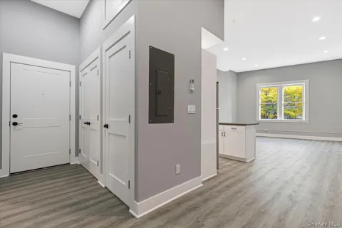 47 Beekman Avenue #32