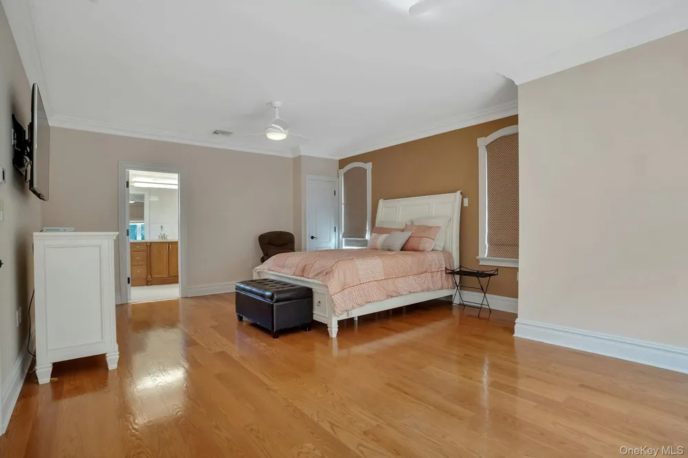 5 Boulevard Malba, NY 11357